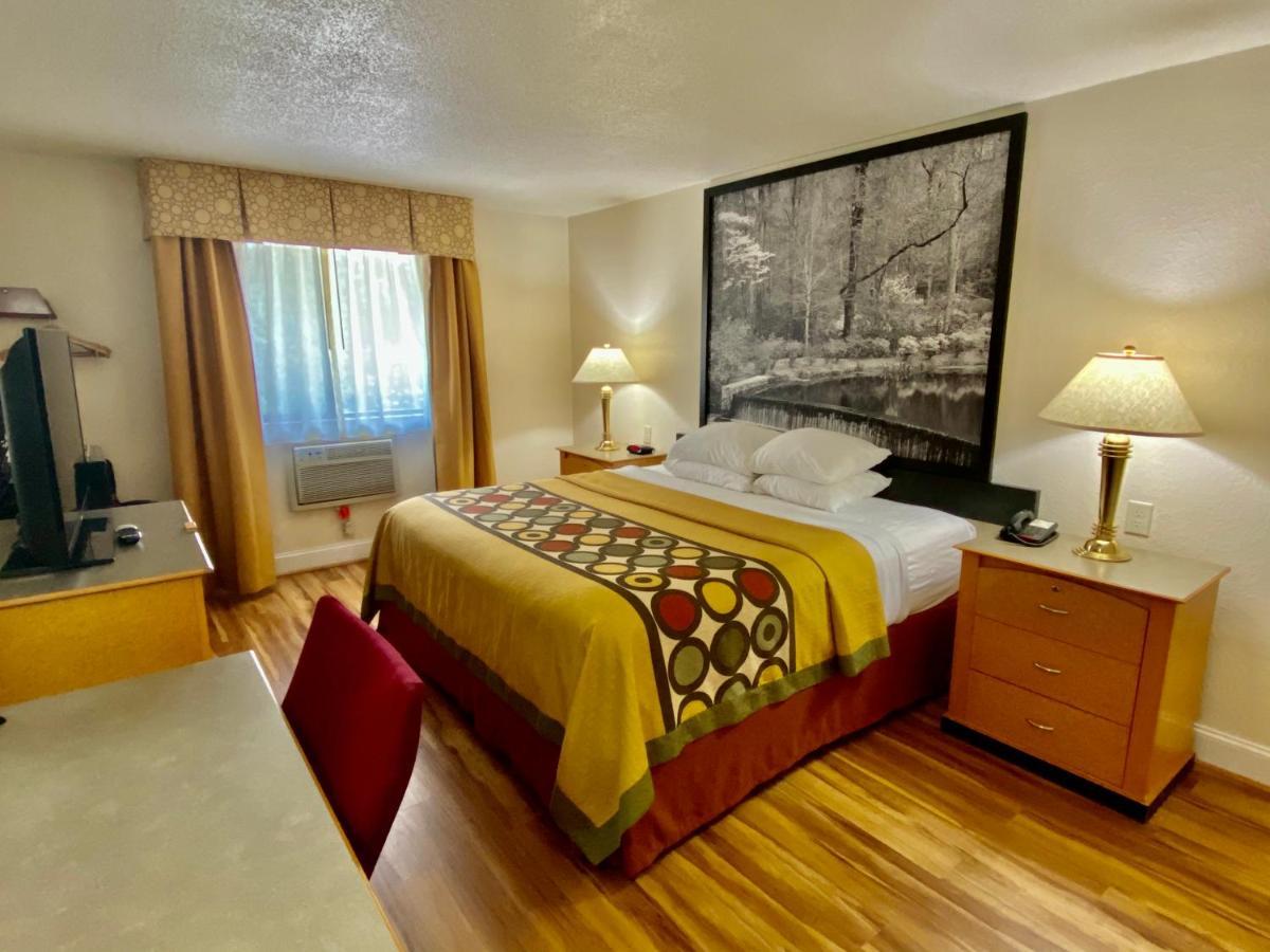 Super 8 By Wyndham Anderson/Clemson Area Motel Dış mekan fotoğraf