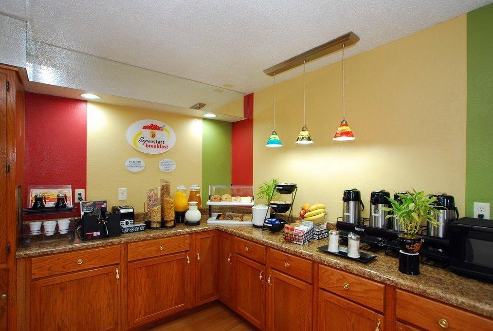 Super 8 By Wyndham Anderson/Clemson Area Motel Restoran fotoğraf